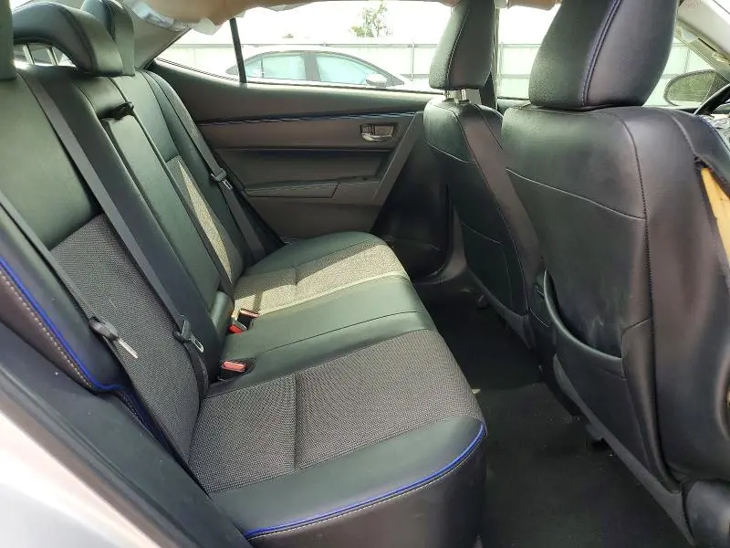 2017 TOYOTA COROLLA SE  