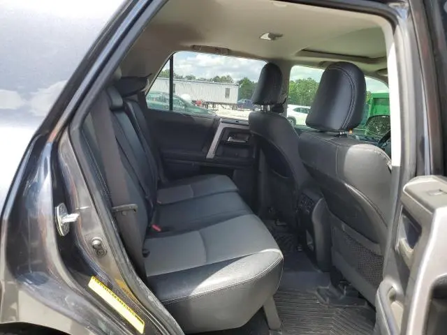 2023 TOYOTA 4RUNNER SE  