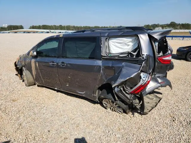 2017 TOYOTA SIENNA XLE 8-PASSENGER  