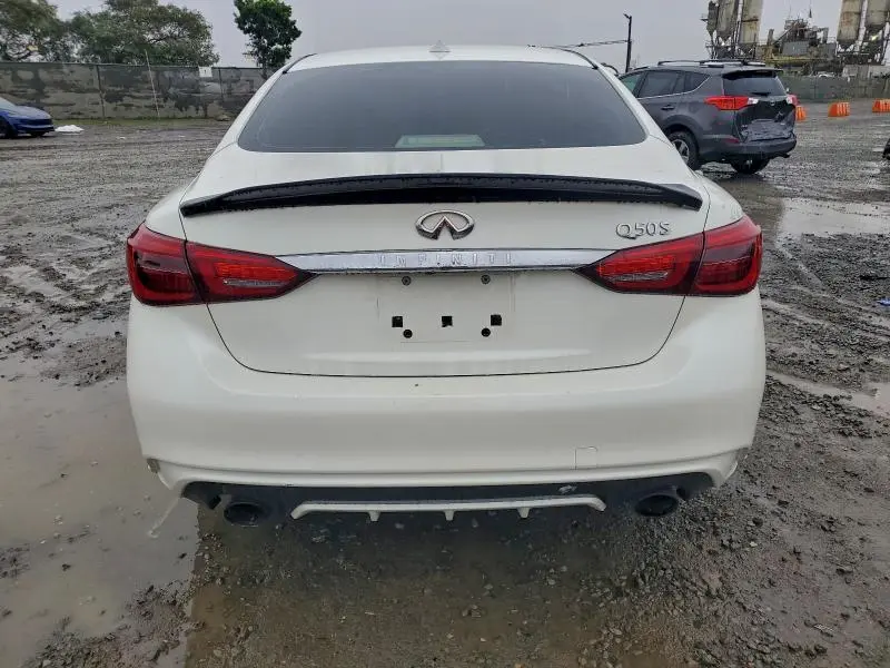 2018 INFINITI Q50 LUXE  