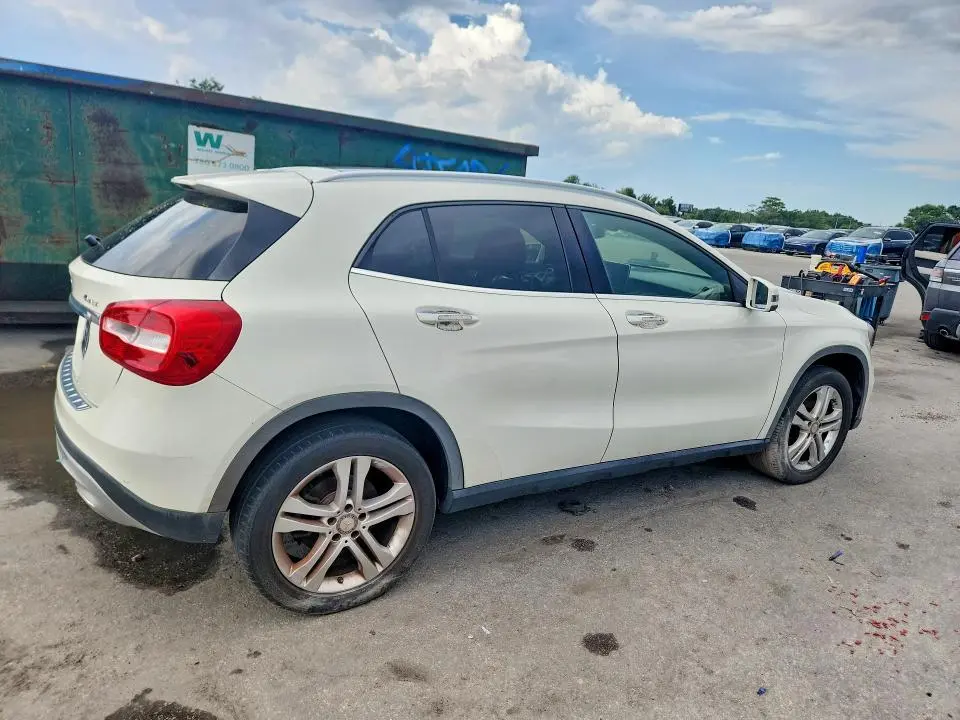 2016 MERCEDES-BENZ GLA 250 4MATIC  