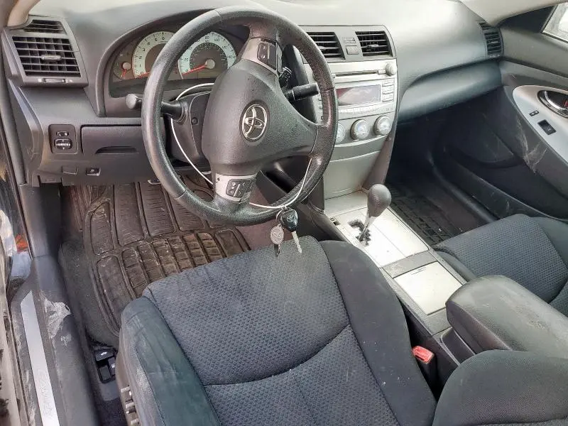 2011 TOYOTA CAMRY SE  