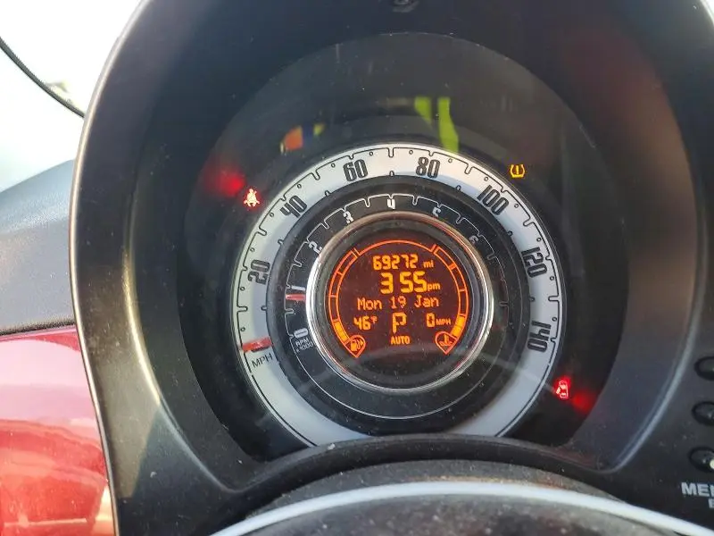 2012 FIAT 500 LOUNGE  