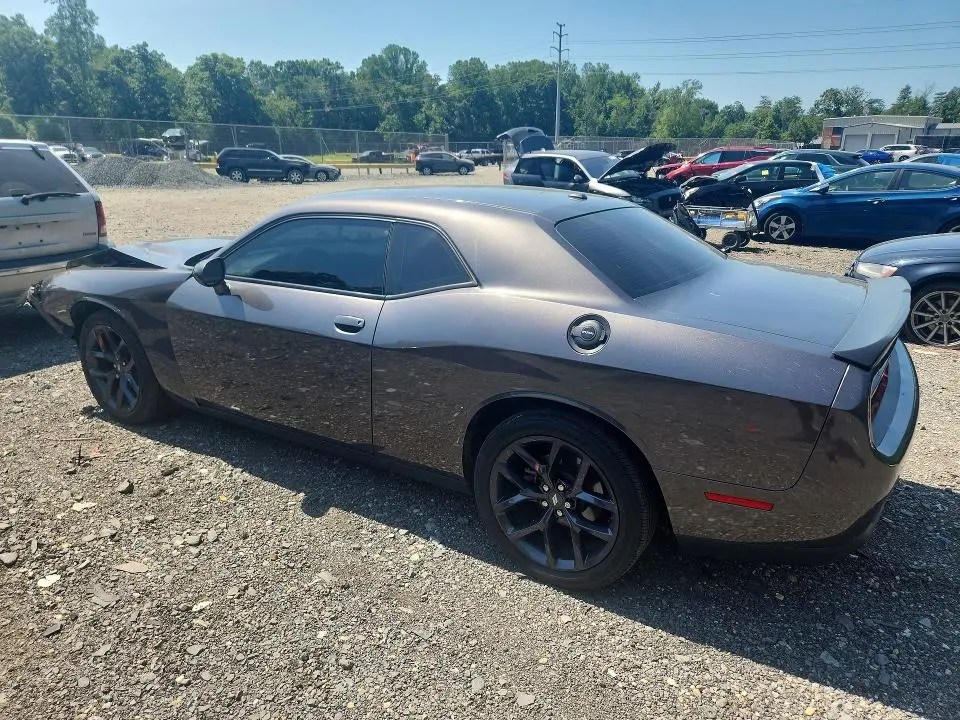 2022 DODGE CHALLENGER SXT  