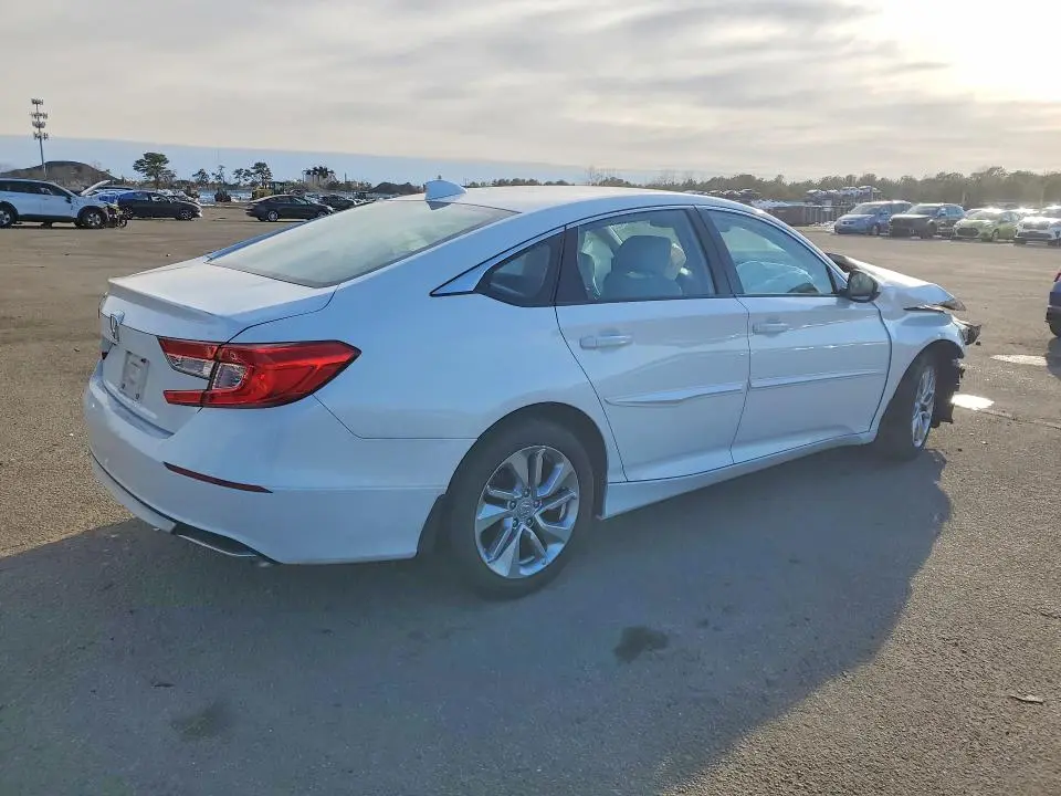 2018 HONDA ACCORD LX  