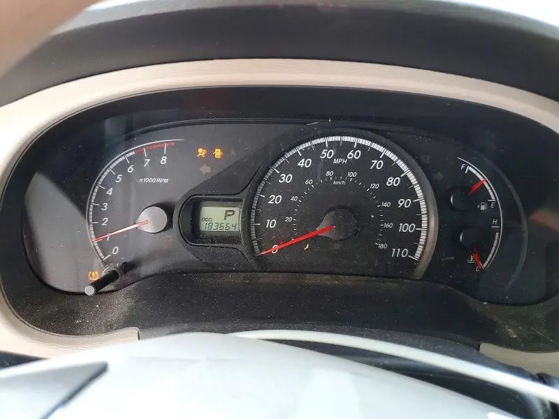 2013 TOYOTA SIENNA LE  