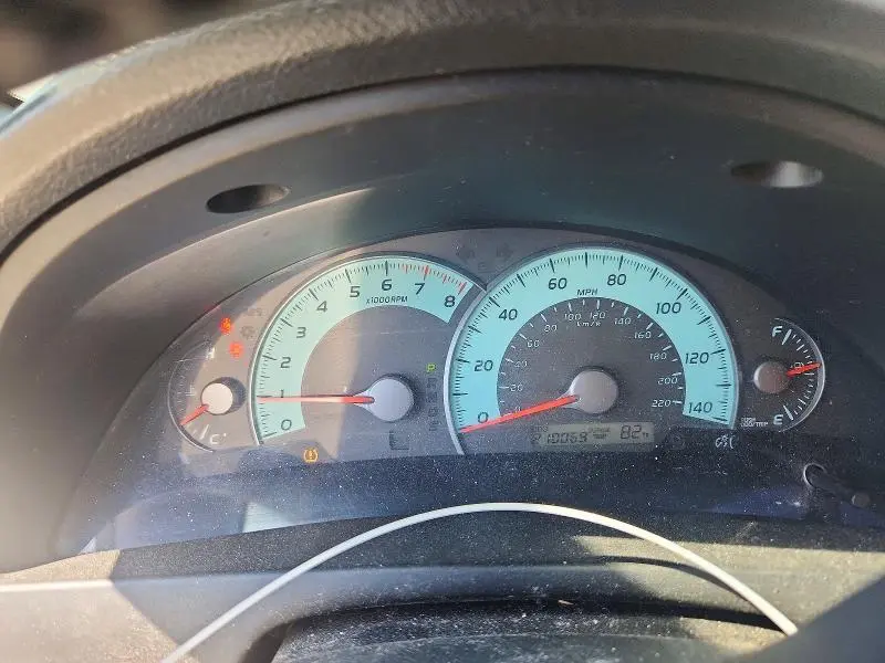 2011 TOYOTA CAMRY SE  