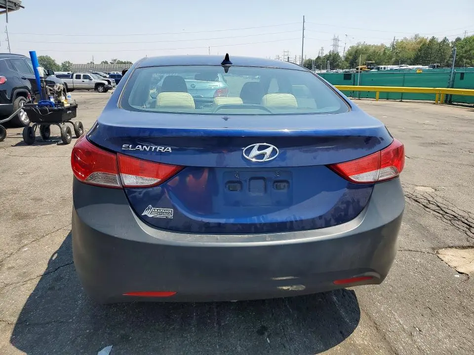 2013 HYUNDAI ELANTRA GLS  