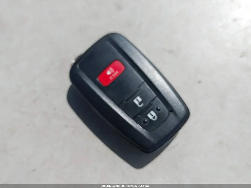 2022 TOYOTA PRIUS XLE