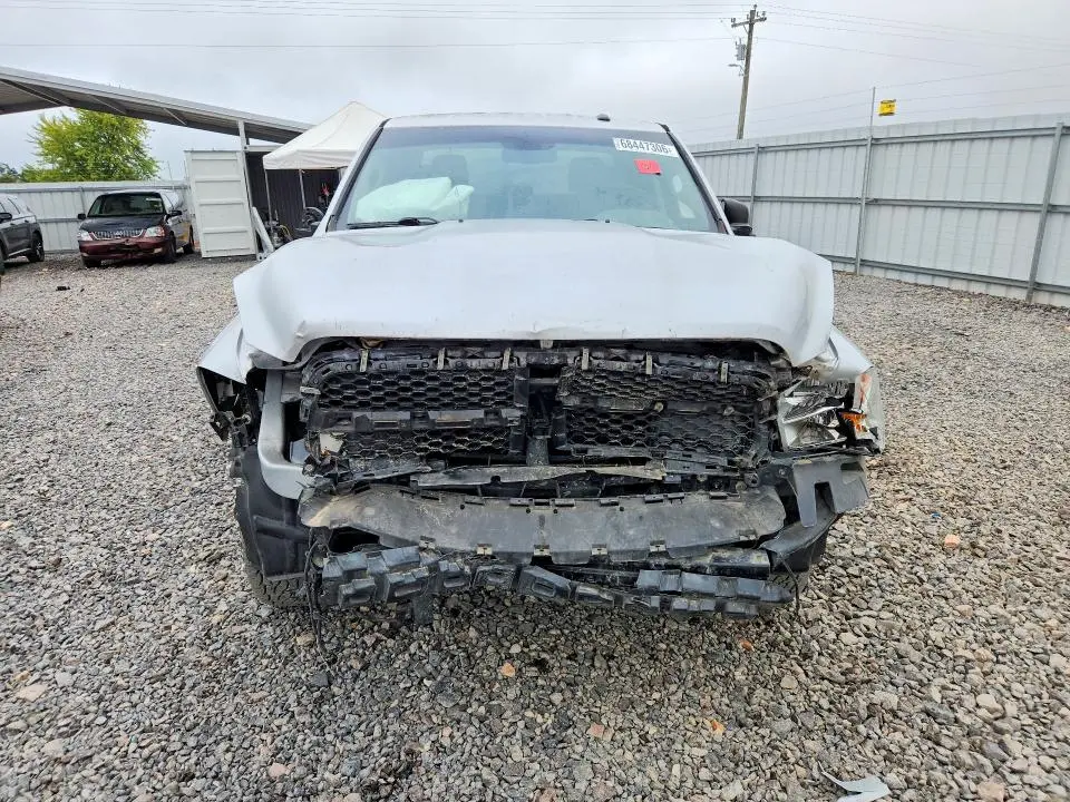 2016 RAM 1500 ST  
