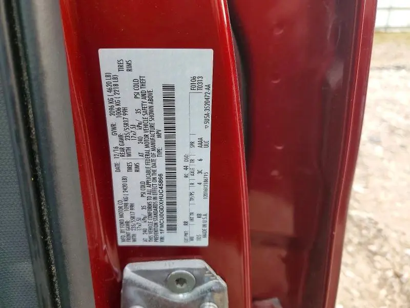 2017 FORD ESCAPE SE  