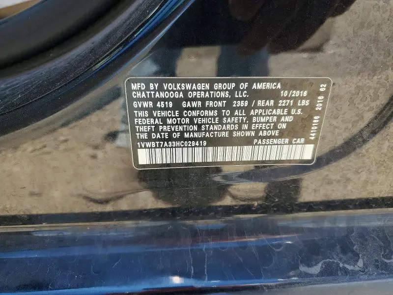 2017 VOLKSWAGEN PASSAT SE  