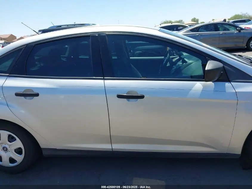 2016 FORD FOCUS S
