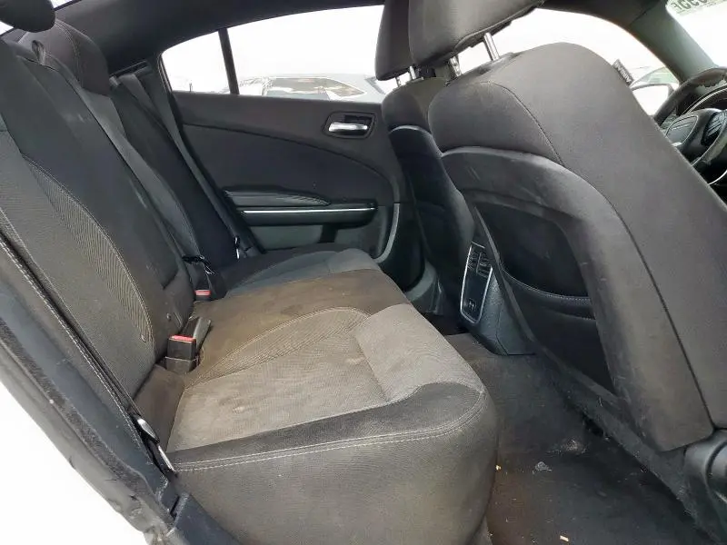 2015 DODGE CHARGER SE  