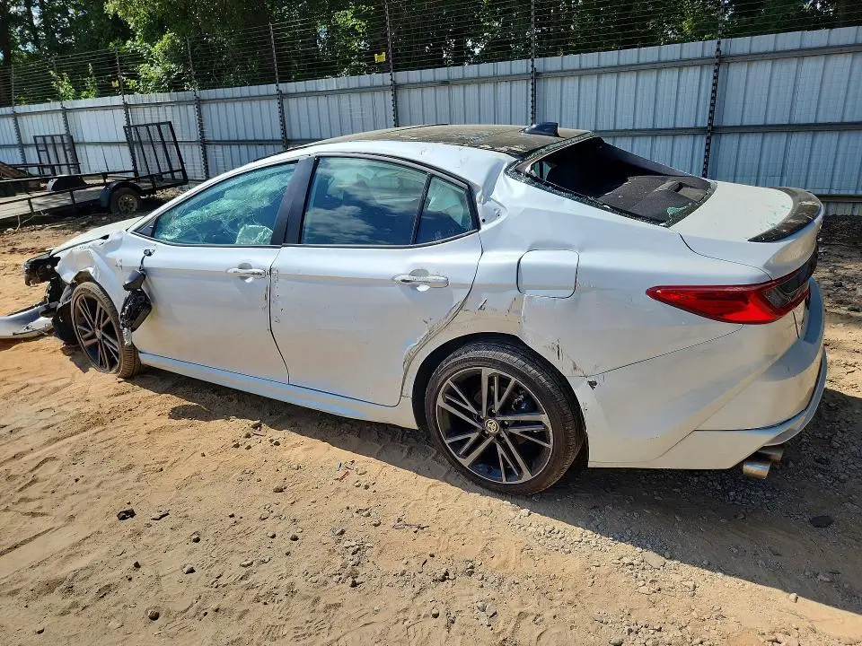 2025 TOYOTA CAMRY XSE  