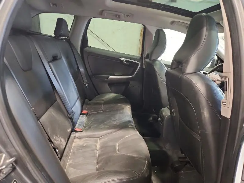 2016 VOLVO XC60 T6 PREMIER  