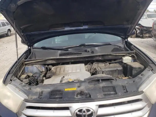 2011 TOYOTA HIGHLANDER BASE  