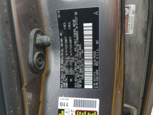 2020 TOYOTA SIENNA LE  