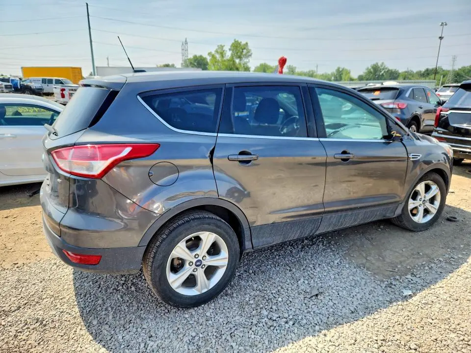 2015 FORD ESCAPE SE  