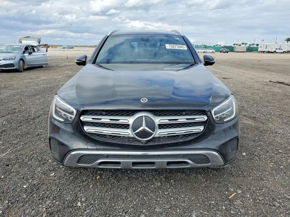 2021 MERCEDES-BENZ GLC 300  