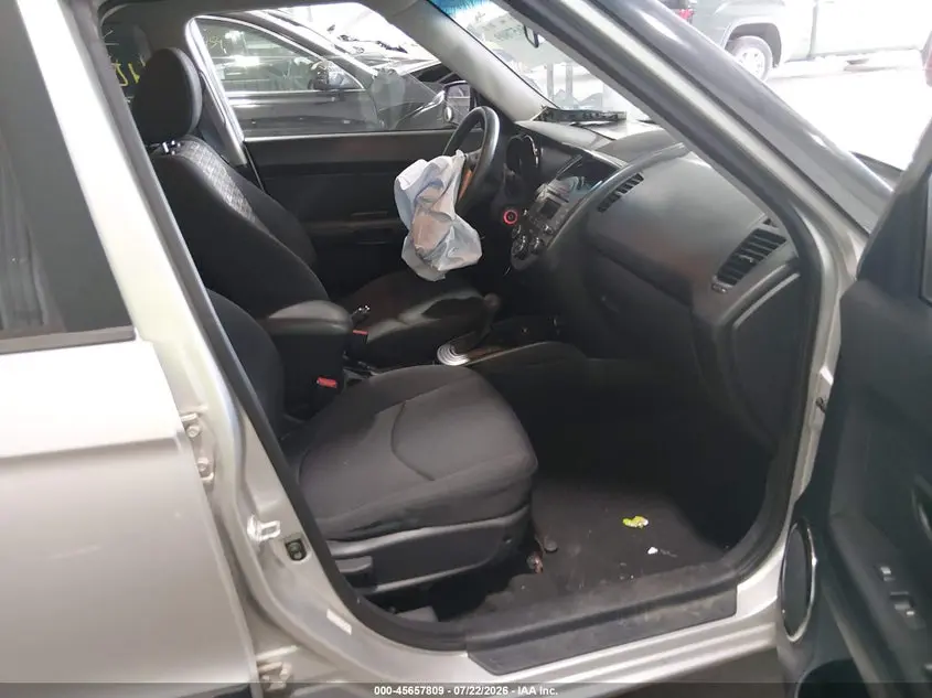 2011 KIA SOUL +