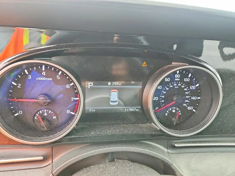 2023 KIA CARNIVAL EX  