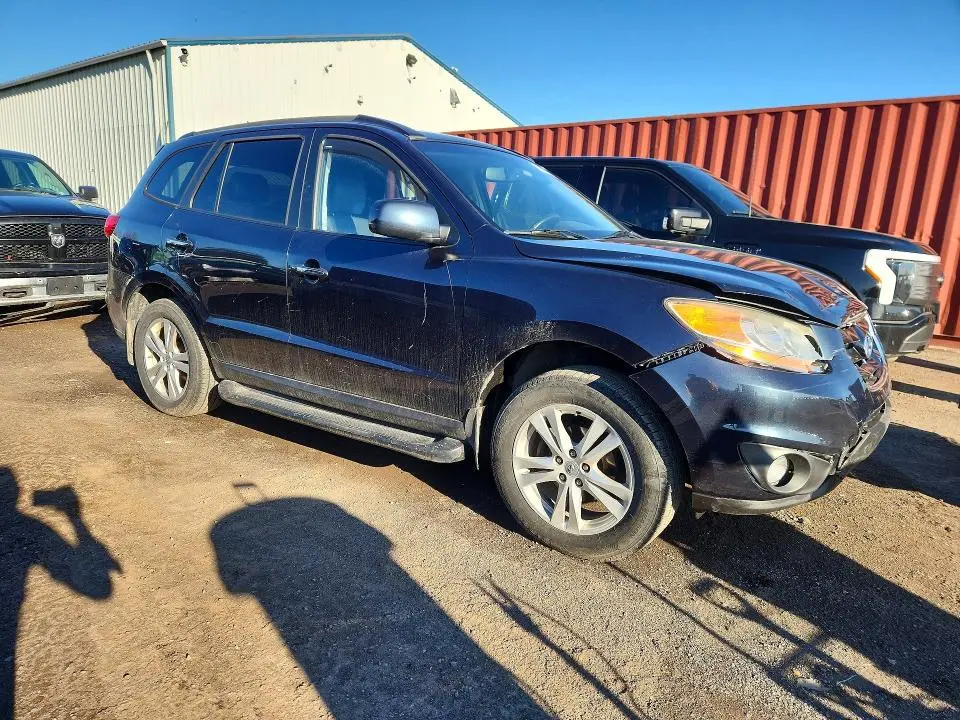 2010 HYUNDAI SANTA FE SE  