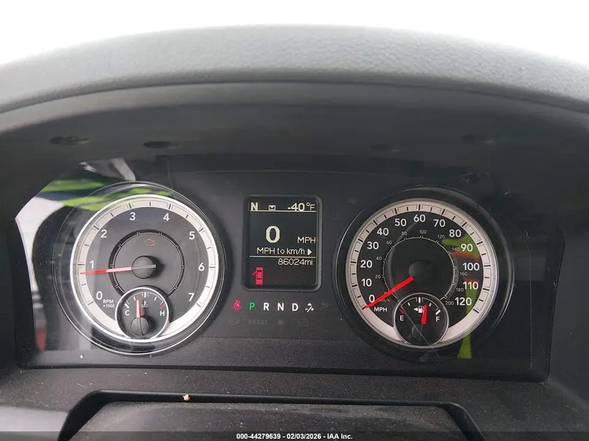 2018 RAM 1500 EXPRESS  4X4 6'4 BOX