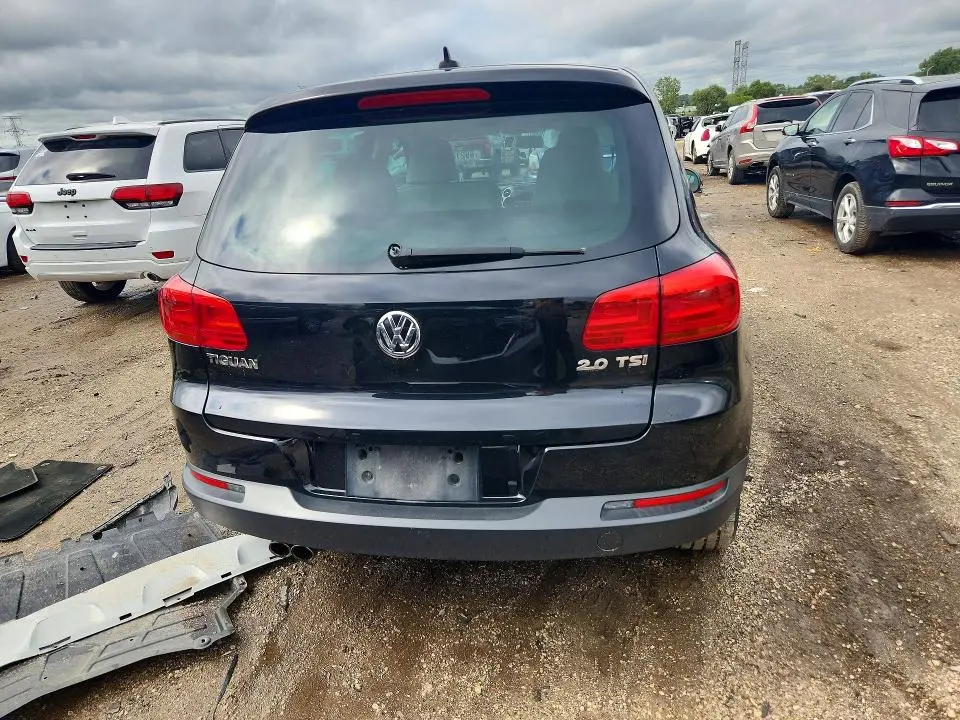 2014 VOLKSWAGEN TIGUAN S  