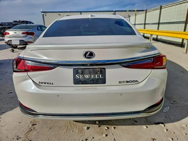 2021 LEXUS ES 300H ULTRA LUXURY  