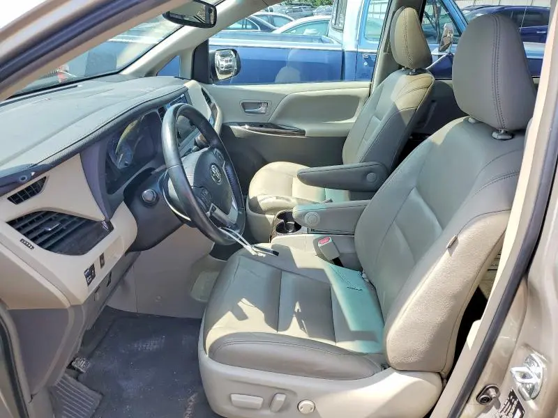 2015 TOYOTA SIENNA XLE 8-PASSENGER  
