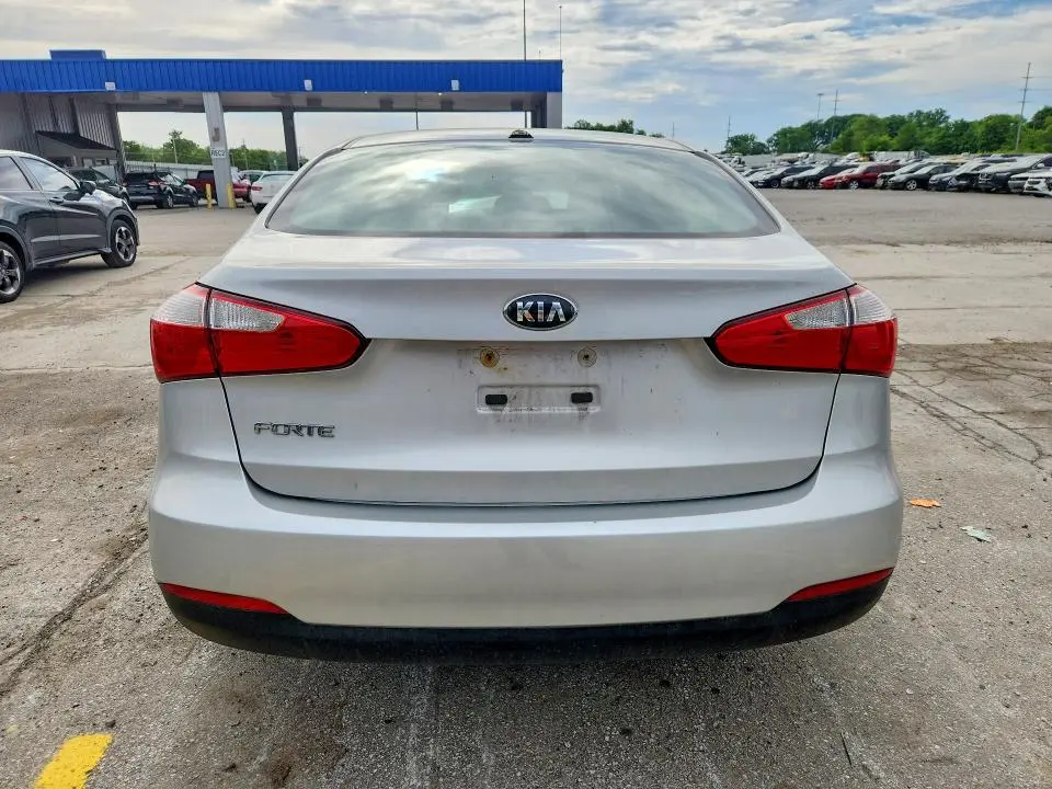 2016 KIA FORTE LX  