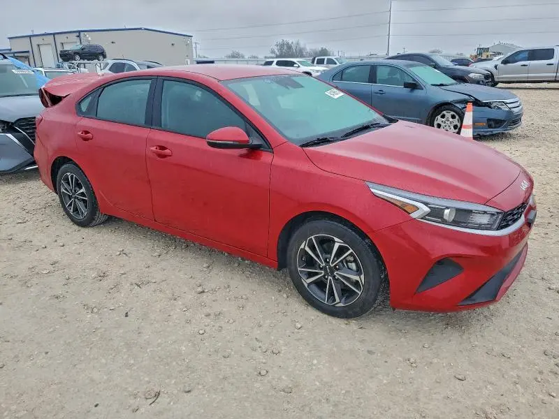 2024 KIA FORTE LX  