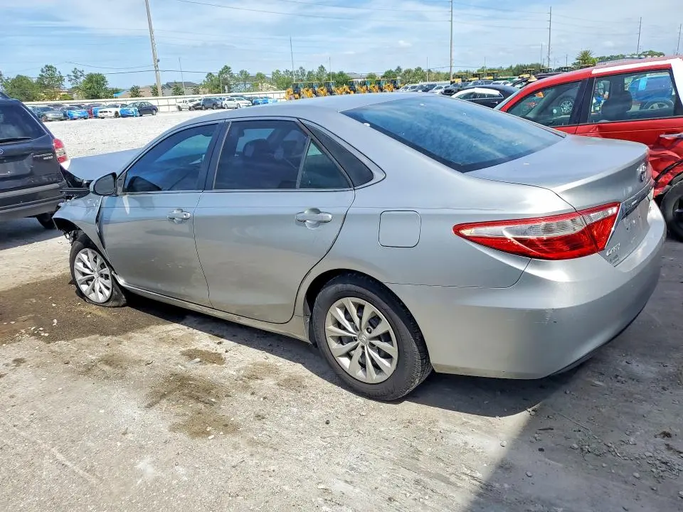 2015 TOYOTA CAMRY LE  