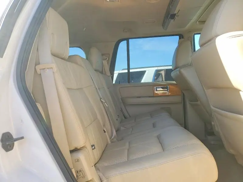 2010 LINCOLN NAVIGATOR   