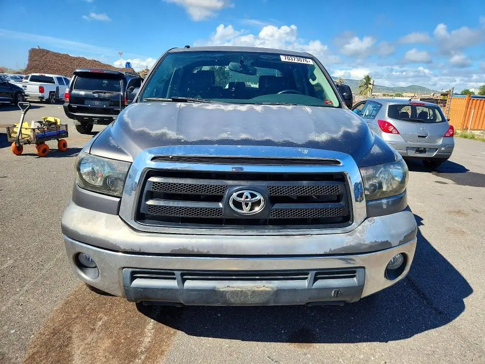 2011 TOYOTA TUNDRA CREWMAX SR5  