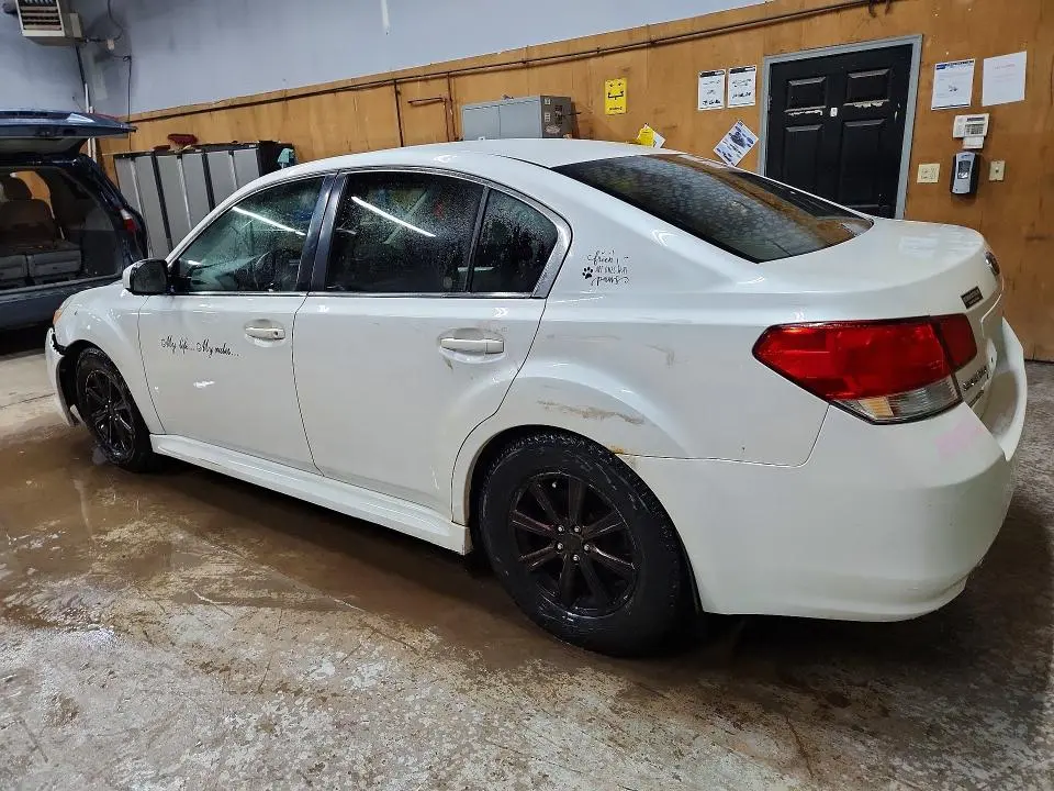 2010 SUBARU LEGACY 2.5I PREMIUM  