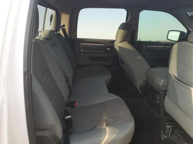 2018 RAM 1500 SLT  