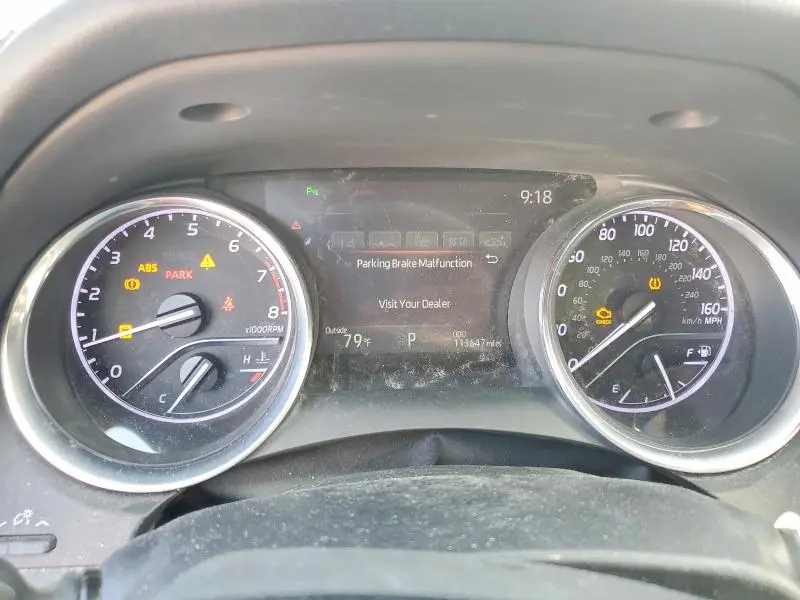 2020 TOYOTA CAMRY XLE  