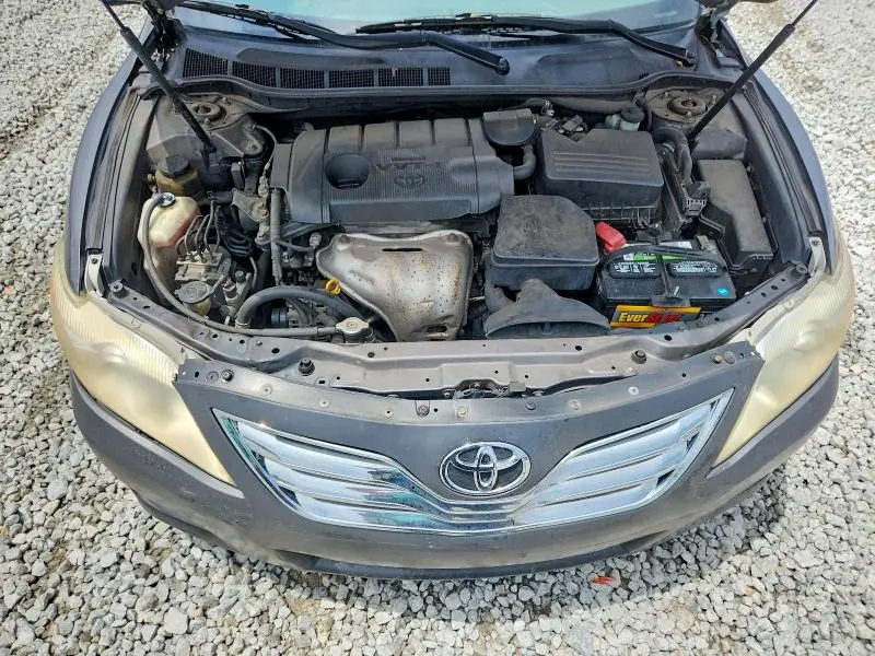 2010 TOYOTA CAMRY LE  