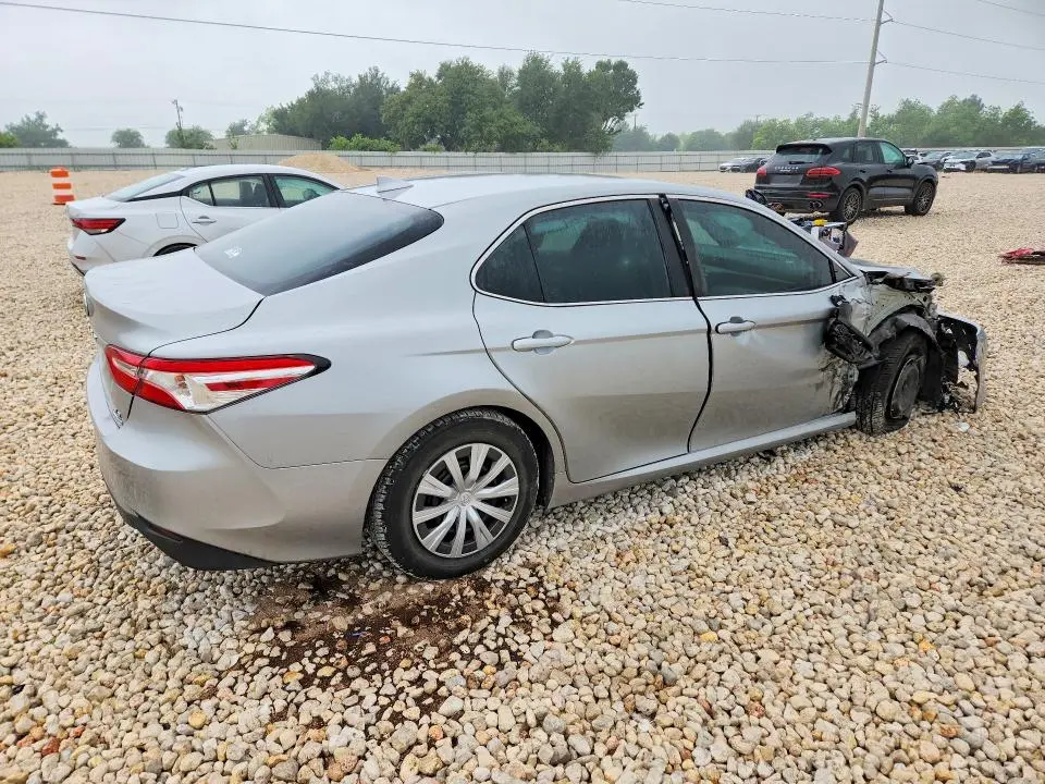 2020 TOYOTA CAMRY LE  