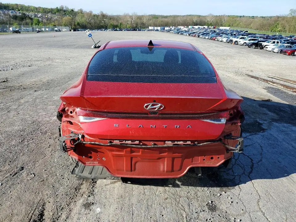 2022 HYUNDAI ELANTRA SEL  