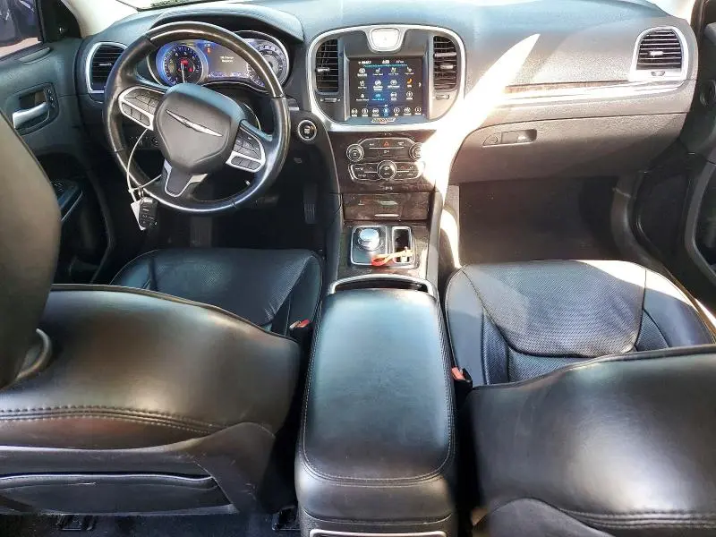 2019 CHRYSLER 300 LIMITED  