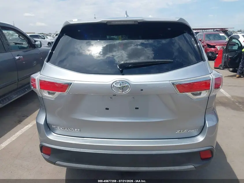2014 TOYOTA HIGHLANDER XLE V6