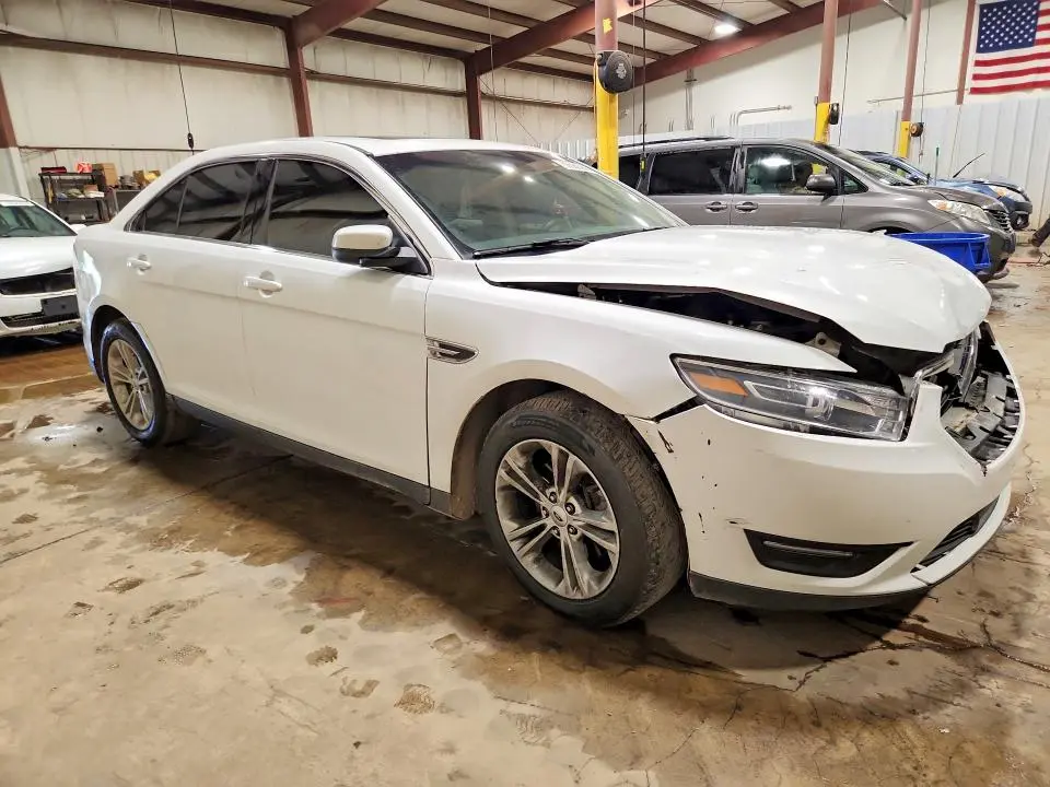 2018 FORD TAURUS SEL  