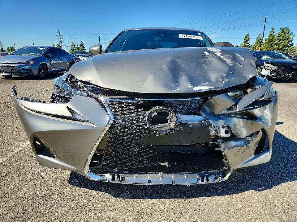 2019 LEXUS IS 300  