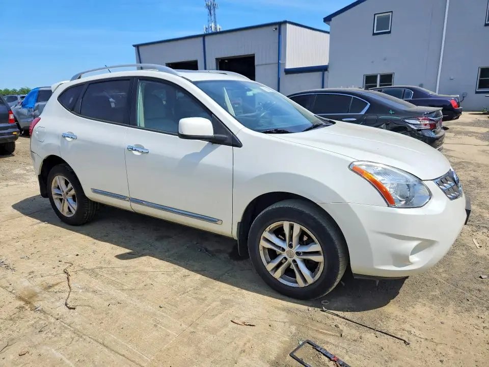 2013 NISSAN ROGUE S  