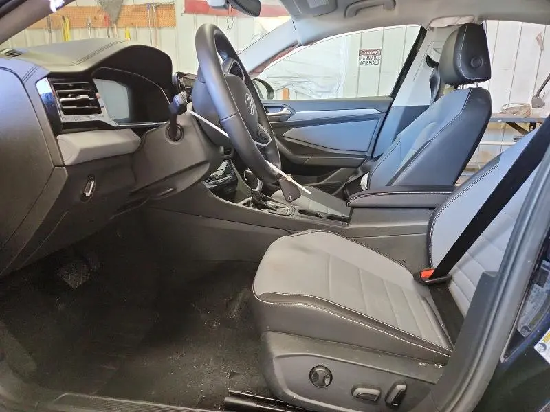 2025 VOLKSWAGEN JETTA SE  
