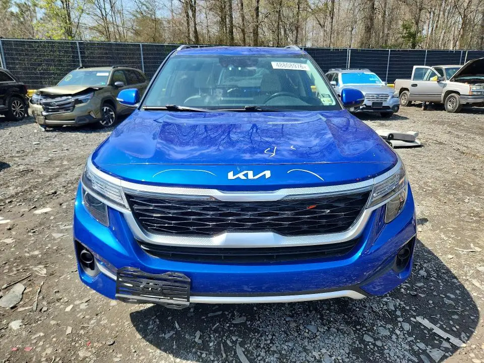 2022 KIA SELTOS EX  