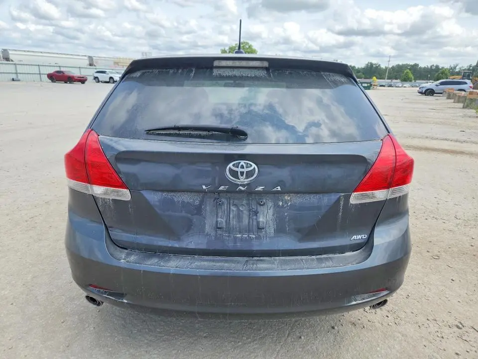 2010 TOYOTA VENZA AWD V6  